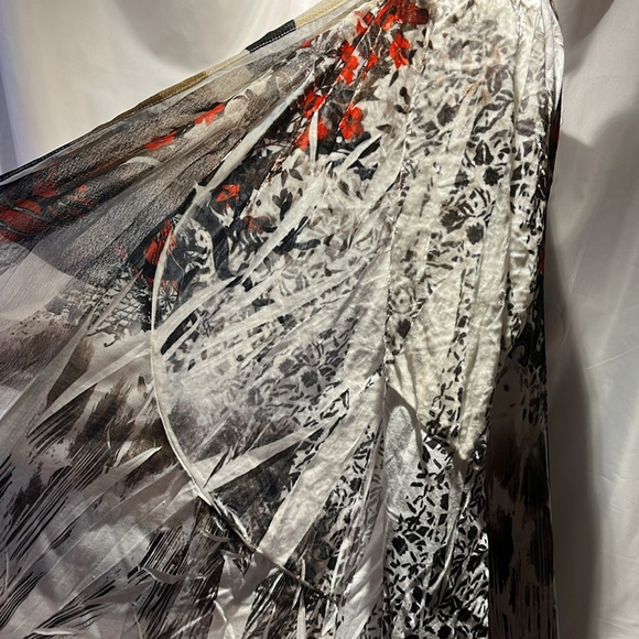 Small cardigan with bleeding hearts swords and cardinals in print nwt - Picture 9 of 11